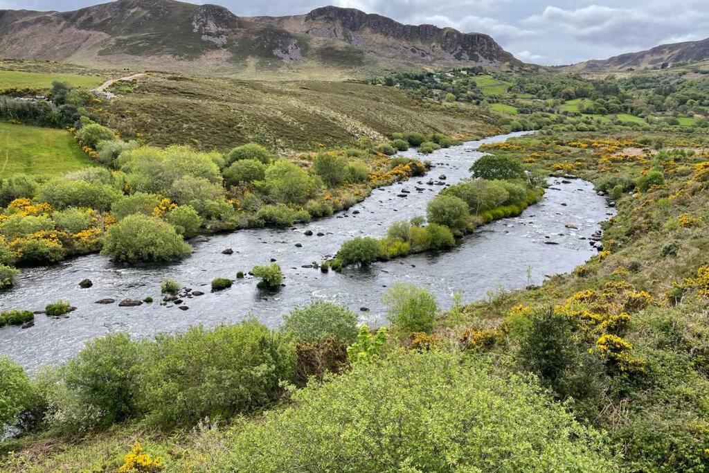 Red Fox Chalet On The Ring Of Kerry Glenbeigh Bagian luar foto